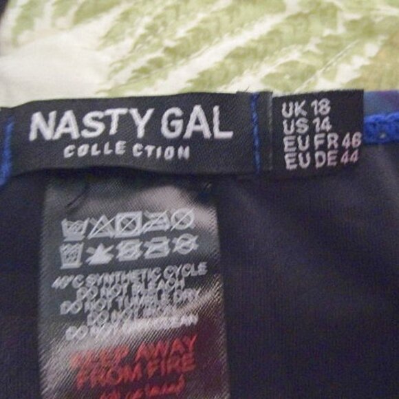 Nasty Gal Bikini Size 14 Crop Top High Waist 2 Piece Swimsuit Floral Pin Up NWT - Picture 9 of 12